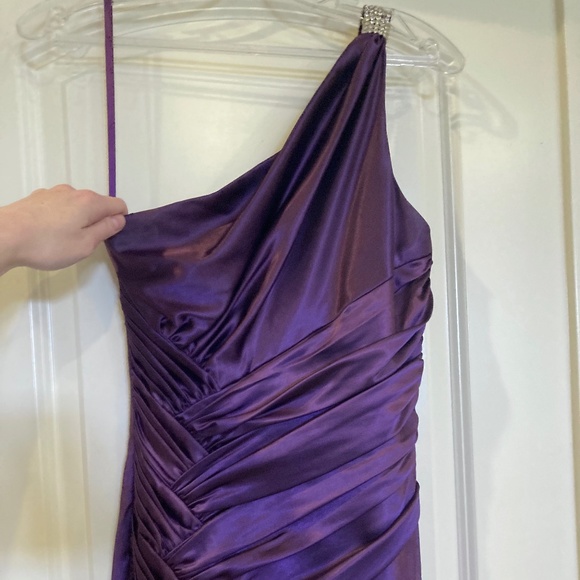 Prom / Formal Dress - Cinderella Design - Size 6 - Purple - Picture 1 of 5